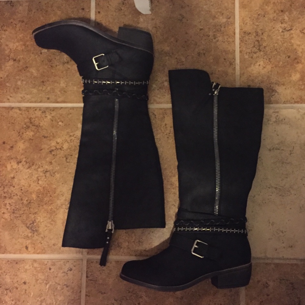 black boots